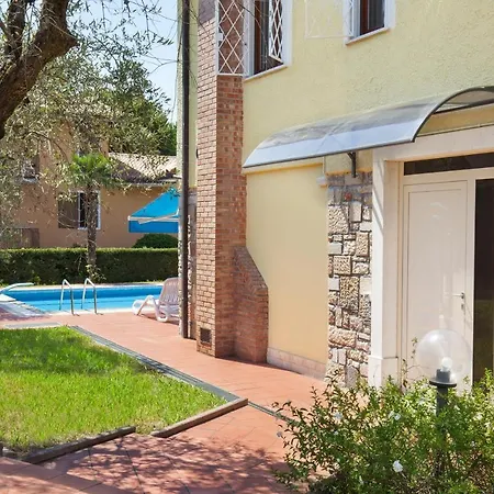 Rose With Pool Villa