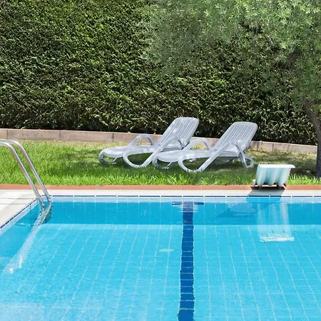 Βίλα Rose With Pool Μπαρντολίνο