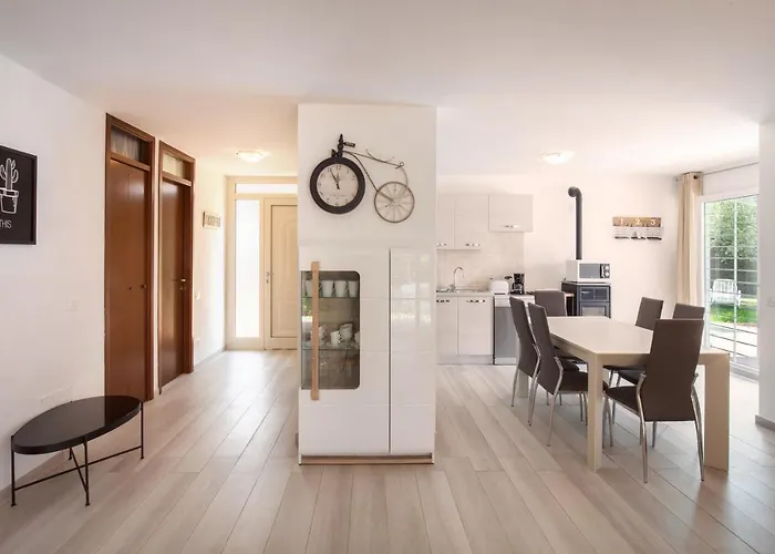 Willa Rose With Pool *