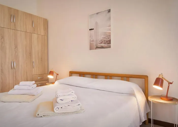 Rose With Pool * ברדולינו