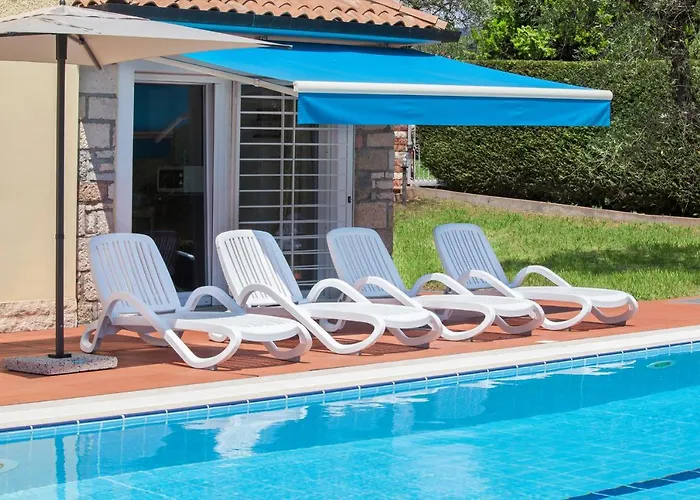 Rose With Pool Villa *